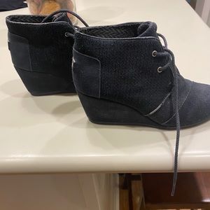Toms Black Wedge Booties